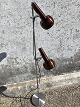 Floor lamp with 
switch on the 
screens, only 
light traces of 
use. Height 133 
cm.