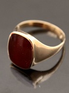 14 carat gold ring size 66 with agate