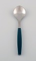 Henning Koppel for Georg Jensen. Strata teske i rustfrit stål og grøn plast. 
1960/70