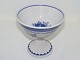 Aluminia 
Tranquebar, 
rare bowl on 
stand.
Decoration 
number 11/1093.
Factory second 
due to ...