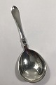 Hans Hansen 
Arvesølv No 3 
Serving Spoon 
Large Measures  
22 cm (8 21/32 
in)