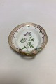 Royal 
Copenhagen 
Flora Danica 
Oval Dish No 
20/3540 
Latin Name: 
Solanum 
Dulcamara L
Measures ...