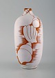 Anna Lisa 
Thomson 
(1905-1952), 
Sweden. Vase in 
white glazed 
ceramics with 
seashells. 
Approx. ...