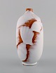 Anna Lisa 
Thomson 
(1905-1952), 
Sweden. Vase in 
white glazed 
ceramics with 
seashells. 
Approx. ...
