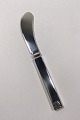 Evald Nielsen 
Sterling Silver 
No 33 All 
silver Butter 
Knife (Small) 
Measures 14.6 
cm(5 3/4 in)