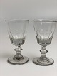 2 old 
Wellington port 
wine glasses / 
liqueur wine 
glasses. 
Especially the 
glass on the 
left in ...