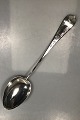 Silver Serving 
Spoon Measures 
37.5 cm(14  
49/64 in)