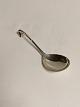 Marmalade spoon 
made of silver 
830s Length 
11cm.