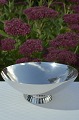 Georg Jensen 
Sterling 
Silber. Sigvard 
Bernedotte 
Silberschale 
auf Fuss nr. 
823, Höhe 6 cm. 
...