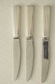 Bernadotte 
silverplated 
cutlery from 
Georg Jensen. 
Luncheon knife, 
with short 
handle. length  
...