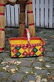 Decorative, old 
wicker 
Christmas 
basket with old 
paint and nice 
patina. H: 
26cm. L&W: 
34x23cm.