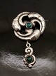 Jugend / art nouveau brooch 7.5 x 4.5 cm. with green agates