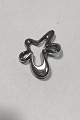 Georg Jensen 
Sterling Silver 
 Brooch No 321 
Henning Koppel 
"Splash" 
Measures 3.5 cm 
x 4.7cm( ...