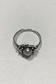 Georg Jensen 
Sterling Silver 
Ring No 5 w 
Pearl Ring Size 
57(US 8)Weight 
2.2 gr/ 0.08 oz