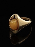 14 carat gold ring size 57 with cabochon cut amber