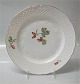 5 pcs in stock
025 Dinner 
plate 24 cm 
(325) Balder 
B&G  - Cream 
base, rose hib, 
gold rim, form 
...