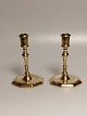 A pair of 
baroque brass 
candlesticks 
18th century. 
Profiled stem 
and eight-sided 
pedestal Height 
...