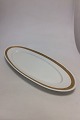 Royal 
Copenhagen Gold 
Fan Fish 
Platter No 
11511
Measures 61cm 
/ 24.02"
