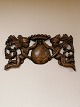 Openwork relief 
of wood in the 
form of putti 
18th century 
Decoration over 
door Dimensions 
32 x 57cm.