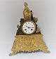 Gueriniere A 
Saumur. Bronze 
clock. Height 
31 cm. Produced 
approx. 1840. 
Wrench included