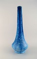 Alfred Renoleau, Frankrig. Stor gulvvase i glaseret keramik. Smuk krystalglasur 
i blå nuancer. 1910/20
