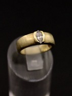 9 carat gold ring  with clear stone