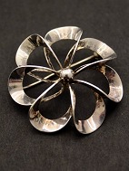 N E From sterling silver brooch