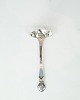 Small server of 
hallmarked 
silver.
14.5 cm.