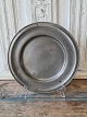 Beautiful 1800s 
pewter dish 
Diameter 28.5 
cm.