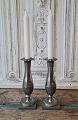 Pair of very beautiful 1800s tulip-shaped pewter candlesticks, decorated with acanthus leaves. ...