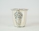 Vase with motif 
of hallmarked 
silver.
6 x 6 cm.