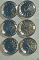 Sterling Silber 
925. 
Glasuntersatz  
394. 
Durchmesser 9 
cm. Höhe 1 cm. 
Gewicht 363 g. 
für 6. ...