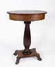 Work/sewing 
table of 
mahogany with 
storage and in 
great vintage 
condition from 
the 1910s. 
H - ...