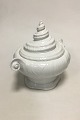 Royal 
Copenhagen 
White Konkylie 
/ Triton Tureen 
No 14180
Designed by 
Arje Griegst.
1st Quality