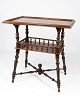 Antique side table with shelf of walnut, in great condition from the 1920s. 
5000m2 showroom.