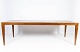 Dette sofaborde 
i teak fra 
1960'erne er et 
smukt eksempel 
på dansk 
design. Med sit 
enkle og ...