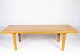 Dette sofabord 
fra 1960'erne 
er et godt 
eksempel på 
dansk design og 
æstetik. Lavet 
af solidt ...