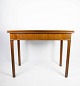 Side or game 
table of 
mahogany with 
extension, in 
great antique 
condition from 
1890. 
H - 74 ...