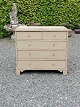Swedish 
gray-painted 
chest of 
drawers Front 
with 5. drawers 
Ca. Year 1880 
Height 95cm Top 
95 x 42cm.