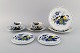 Spode, England. Blue Bird service i håndmalet porcelæn. To tekopper med 
underkopper, to tallerkener og to smørbrikker. 1930/40