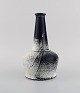 Nils Kähler (1906-1979) for Kähler. Vase i glaseret keramik. Smuk gråsort 
dobbeltglasur. 1960