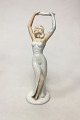 Heinz 
Schaubach(1886-
1970) - 
Unterweißbach - 
Revuegirl No 
9194. Rare. 
Approx. 1940. 
Measures 24 ...