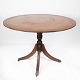 Antique dining 
table in 
mahogany with 
inlaid wood and 
leather, fra 
1920erne.
H - 75.5 cm 
and ...