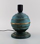 Art deco table 
lamp in green 
patinated 
metal. 1930s / 
40s.
Measures: 17 x 
15 cm (ex. ...