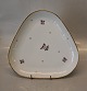 1 pcs in stock
040 Triangular 
cake dish 24 cm 
(354)
 Bing & 
Grondahl 
Copenhagen 
Dinnerware ...
