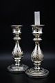 1800 century 
candlestick in 
Mercury silver 
glass with fine 
patina. 
H:23,5cm. with 
painted leaf 
...