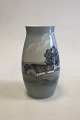 Bing and 
Grondahl Art 
Nouveau Vase 
No. 8790-247. 
Measures 22 cm 
/ 8 21/32 in.