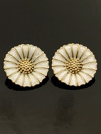 Marguerite ear clips