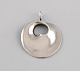 Vivianna Torun Bülow-Hübe for Georg Jensen. Modernist pendant in sterling 
silver. Design 1997. 1960s / 70s.
