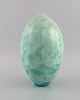 European studio 
ceramicist. 
Vase in glazed 
stoneware. 
Beautiful 
crystal glaze 
in turquoise 
...